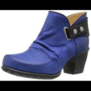 John Fluevog Snapped Ankle Bootie Holly Blue 10.5